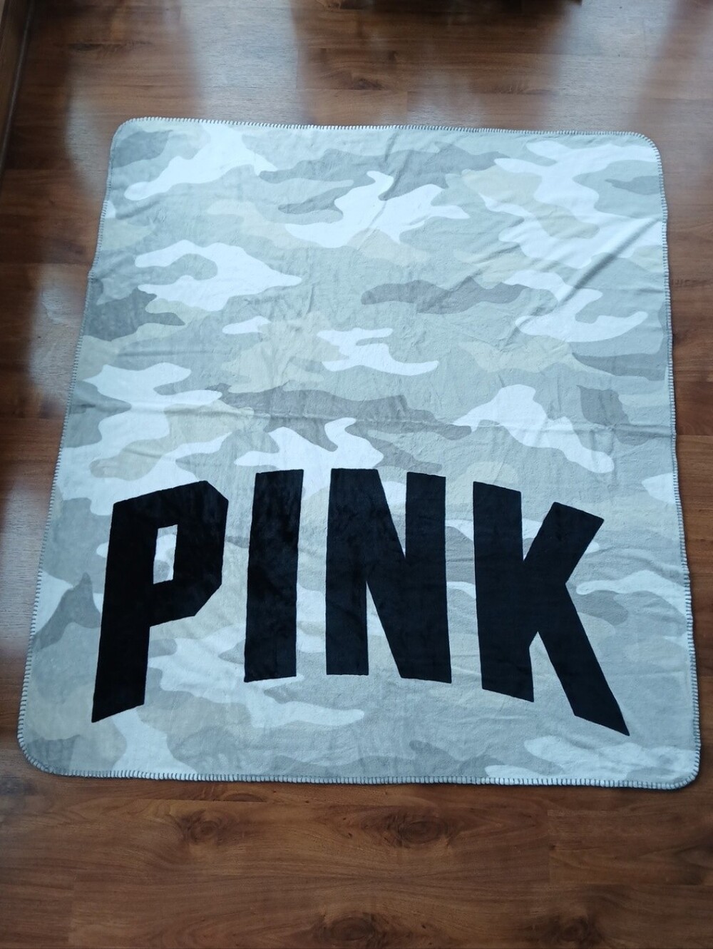 Victoria's Secret PINK Fleece Winter Camo Blanket, 50"×60", NWOT
